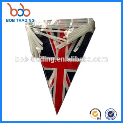 2018 football cheap price football fan string flag